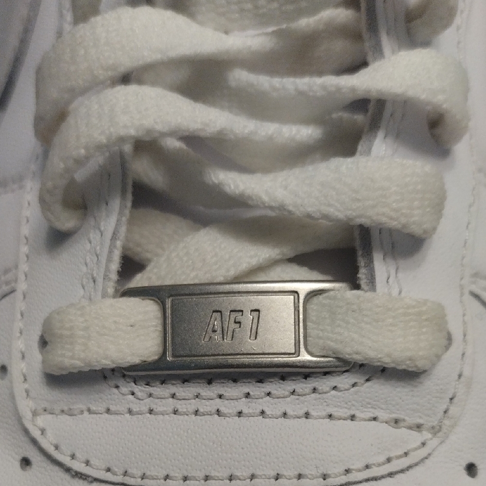 Nike Air Force One - Picture 13 of 17